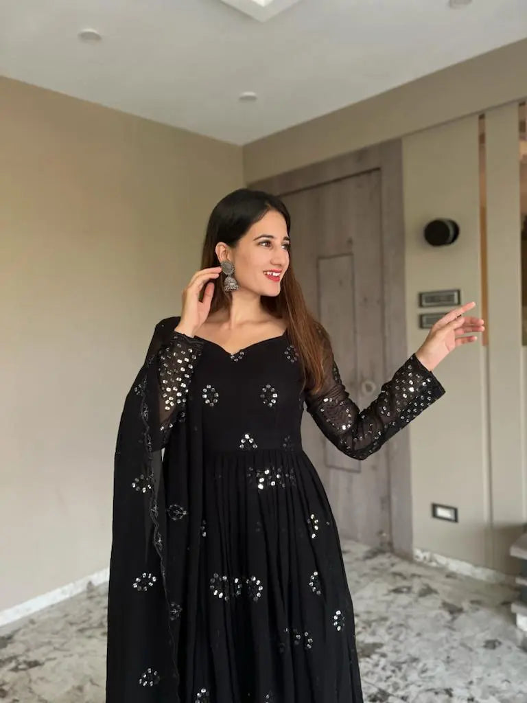 BLACK EMBROIDERED GEORGETTE SUIT SET :-1150