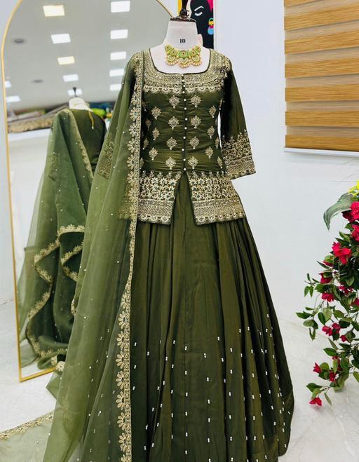 Luxurious Ethnic Lengha Suit Set with Exquisite Embroidery Work