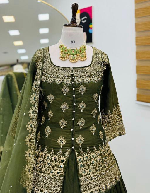 Luxurious Ethnic Lengha Suit Set with Exquisite Embroidery Work