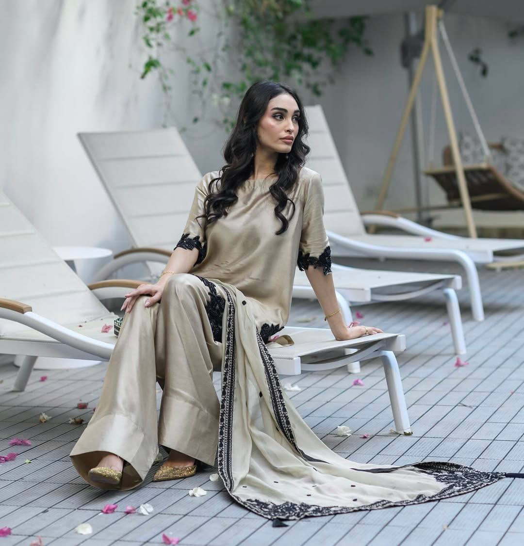 Georgette Embroidered Suit Set for Women – Kurti, Farshi Pant & Dupatta
