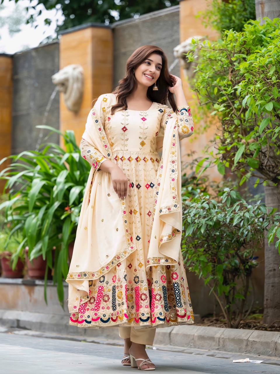 PREMIUM &amp; LUXURIOUS DESIGNER READYMADE ALIA CUT ANARKALI SUIT