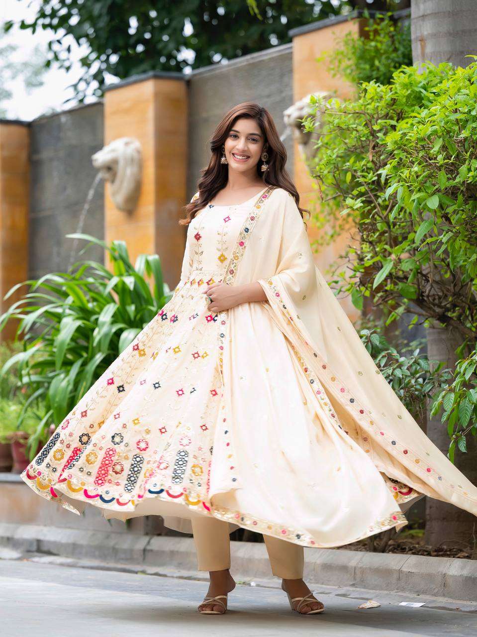 PREMIUM &amp; LUXURIOUS DESIGNER READYMADE ALIA CUT ANARKALI SUIT