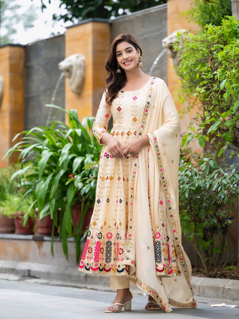 PREMIUM &amp; LUXURIOUS DESIGNER READYMADE ALIA CUT ANARKALI SUIT